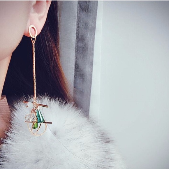 NEW FOREST Cute Asymmetrical Handmade Earrings 1 - Picture 3 of 5